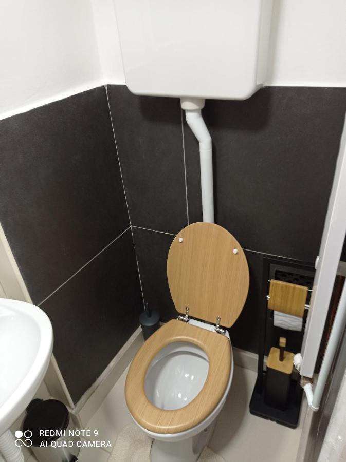 7 Days Premium Apartment 2 Суботица Экстерьер фото